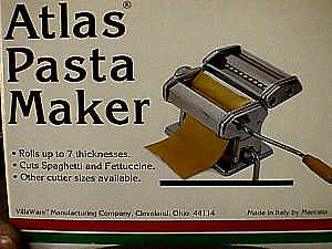 Atlas Pasta Maker.JPG (35433 bytes)