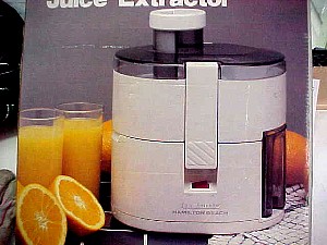 Hamilton Beach 395W Juice Extractor b.JPG (26697 bytes)