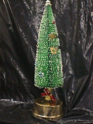 christmas tree music box.JPG (37762 bytes)