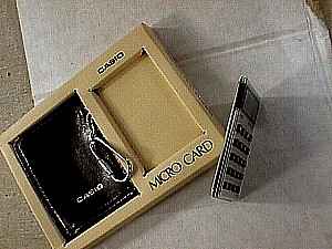 Casio M-811 Micro Card Calculator a.JPG (33501 bytes)