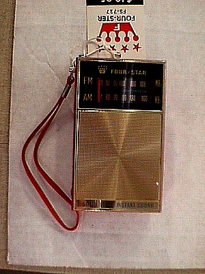 Four Star FS 727 AM-FM Pocket Radio.JPG (55514 bytes)