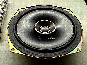 Panasonic EAB-049 Horn Tweeter Coaxial d.JPG (35322 bytes)