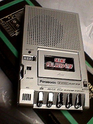 Panasonic RN-330 MicroCassette Recorder.JPG (63847 bytes)