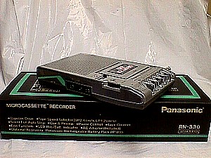 Panasonic RN-330 MicroCassette Recorder a.JPG (36280 bytes)