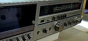 Panasonic SG-25 AM-FM Cassette Deck Receiver.JPG (21878 bytes)