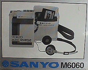 Sanyo Auto Reverse Cassette Walkman M6060.JPG (29831 bytes)