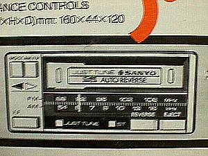 Sanyo FT-230M Auto Reverse Car Stereo a.JPG (39473 bytes)