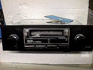 Sanyo FT C10 AM-FM Mini Cassette Stereo Player a.JPG (34774 bytes)