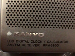 Sanyo LCD Clock-Calc d.JPG (25500 bytes)