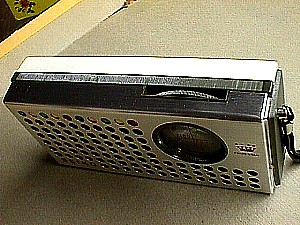 Seiko Pocket Radio c.JPG (37034 bytes)