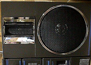 Super Sonic Boom Box b.JPG (38706 bytes)