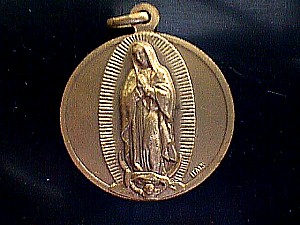Gold Religious Medallion 10.JPG (28543 bytes)