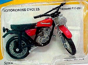 122-3 Kawasaki Motocross Cycle.jpg (37267 bytes)