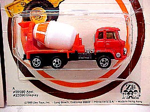 Mini Macks Construction Cement Truck.JPG (39956 bytes)